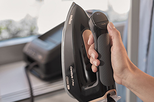 Утюг с парогенератором Braun CareStyle 7 Pro IS 7286BK