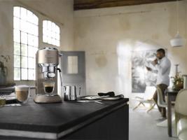 Кофеварка Рожковая DeLonghi EC885.BG